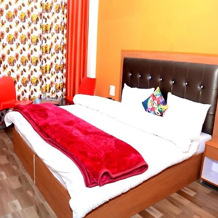 Stayapart - Hotel Bagsu Sarovar 达兰萨拉 外观 照片